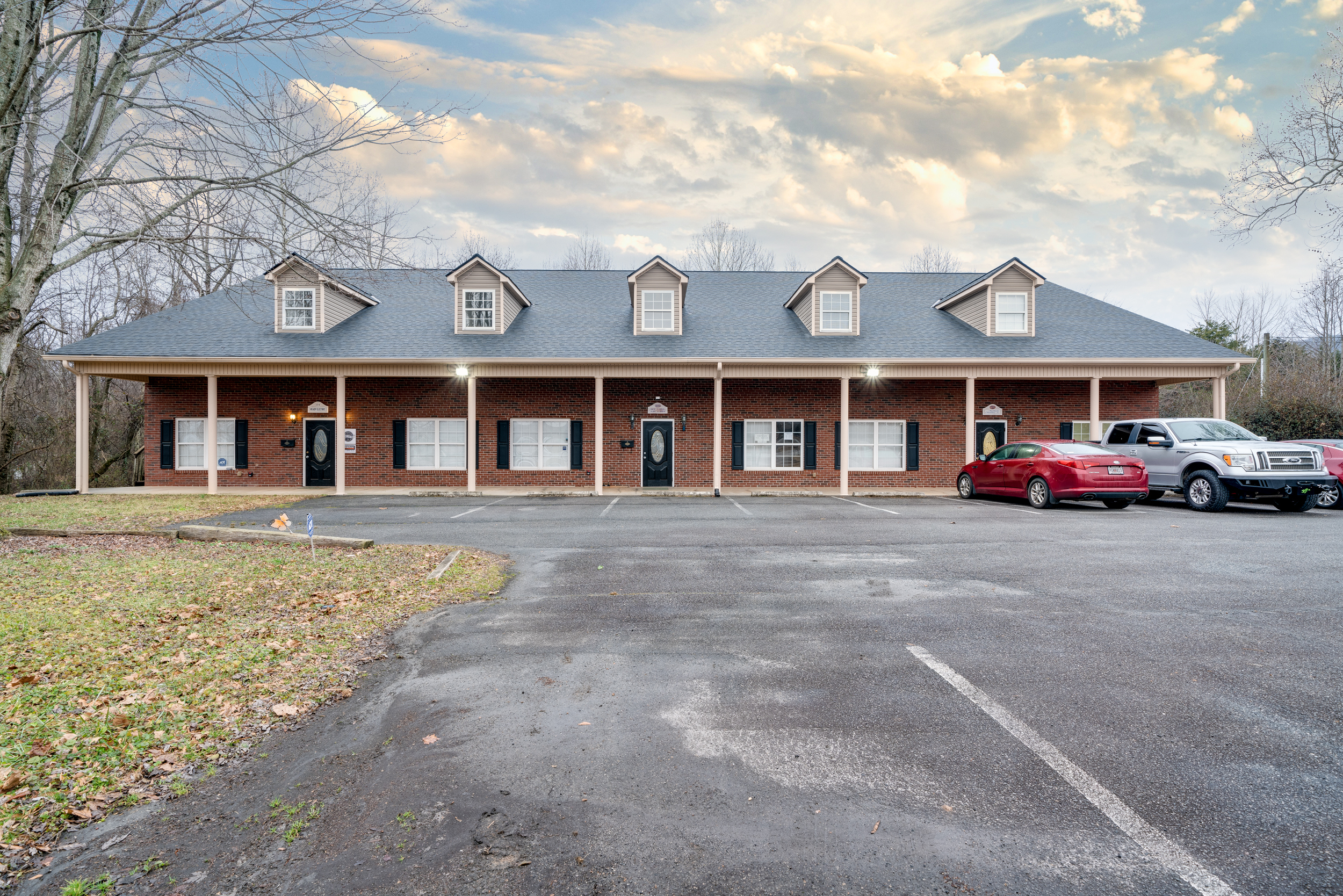 6911 Cleveland Highway 103 Clermont GA