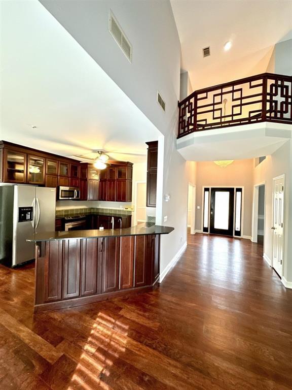 4627 Barrington