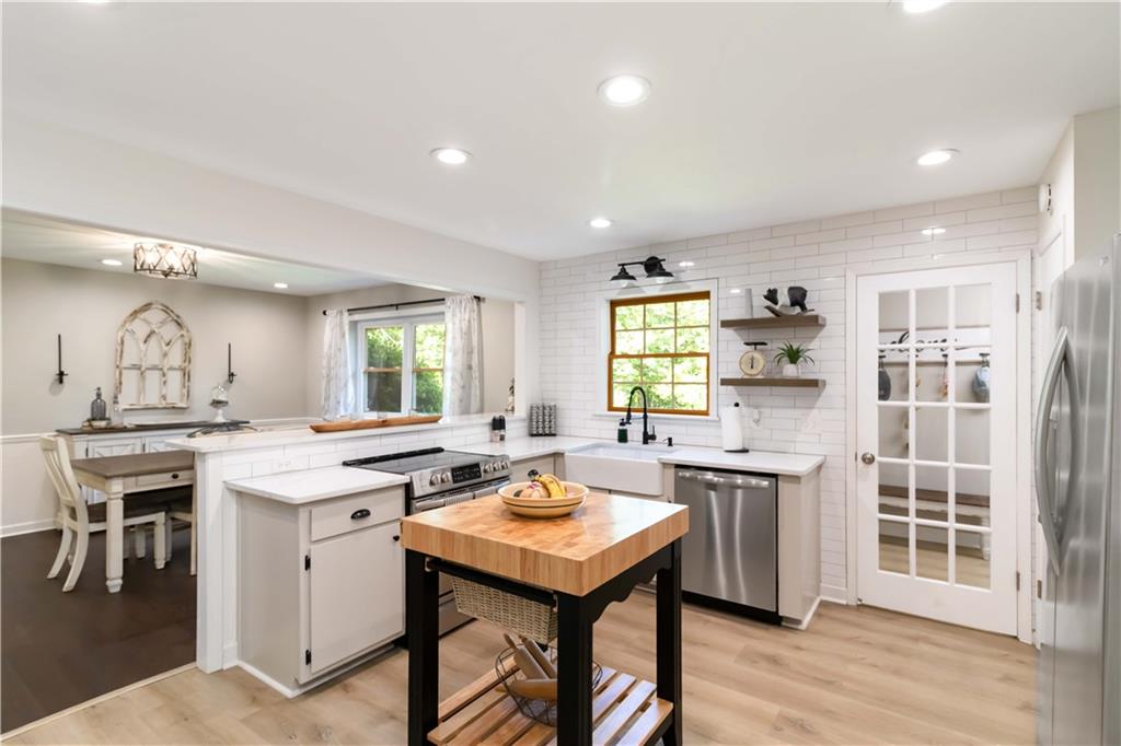 4877 Highland Road