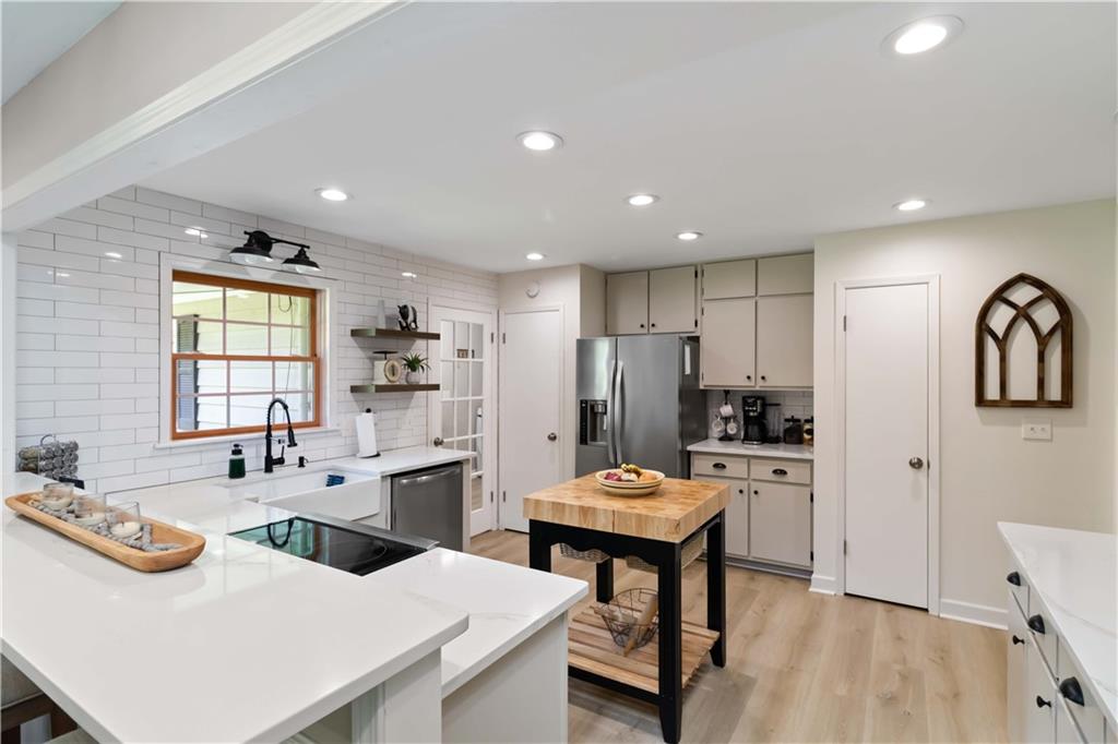4877 Highland Road