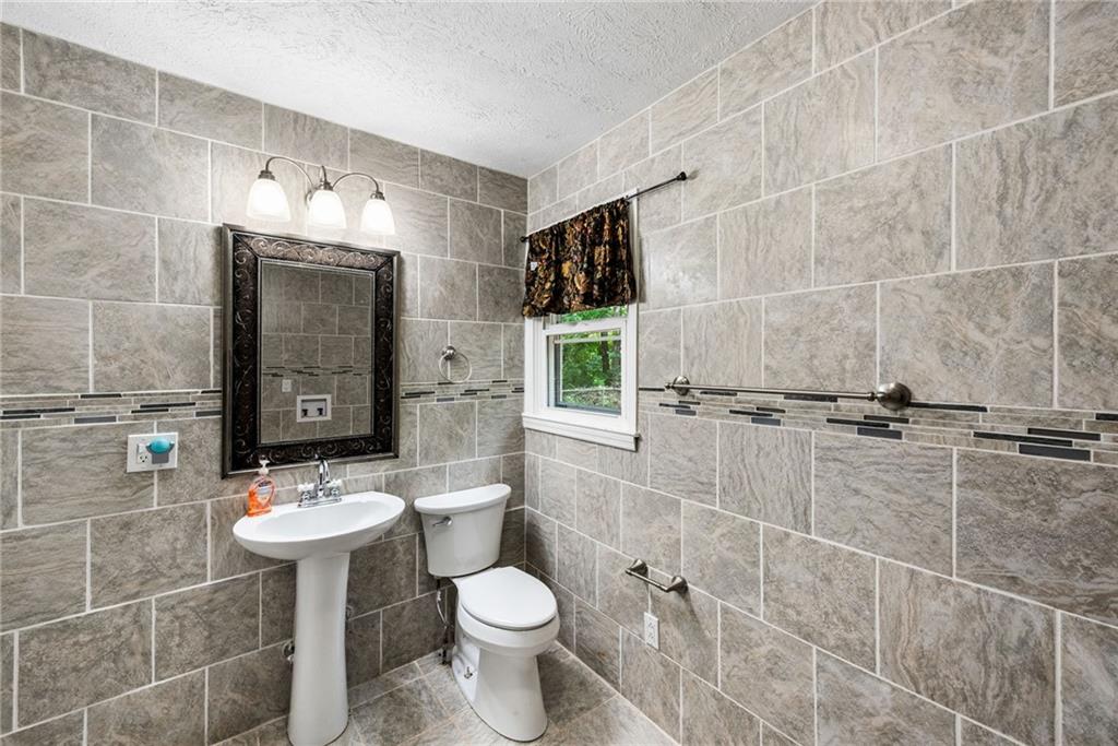 4848 Red Oak Drive