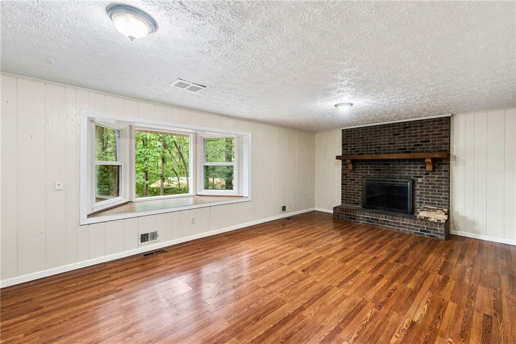 4848 Red Oak Drive