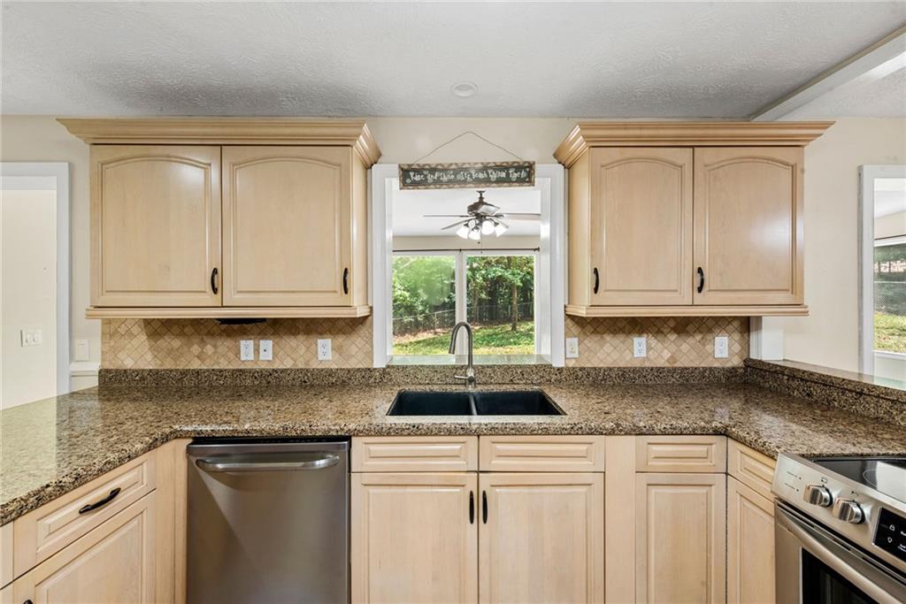 4848 Red Oak Drive