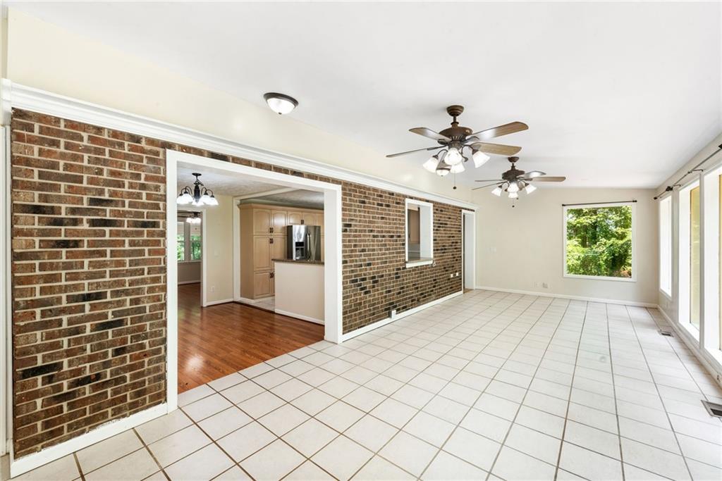 4848 Red Oak Drive