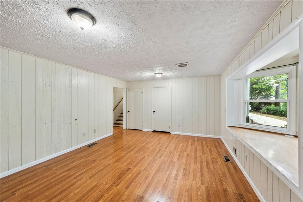 4848 Red Oak Drive