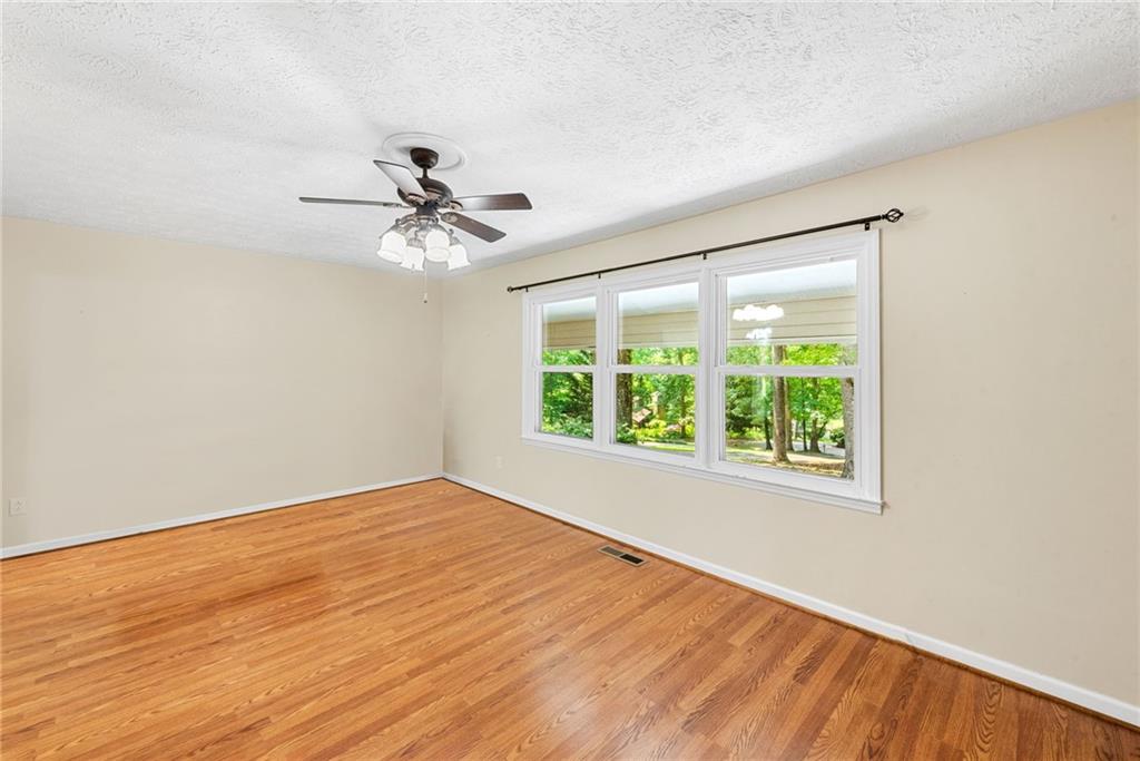 4848 Red Oak Drive