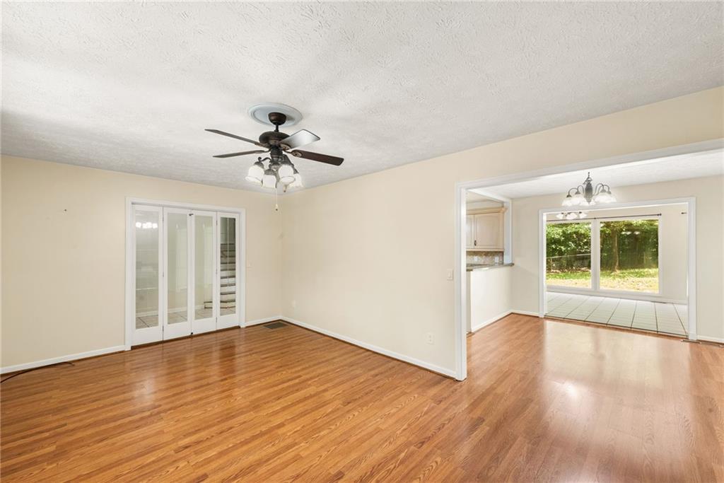 4848 Red Oak Drive