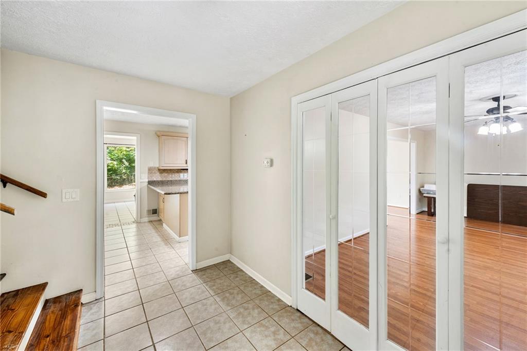 4848 Red Oak Drive