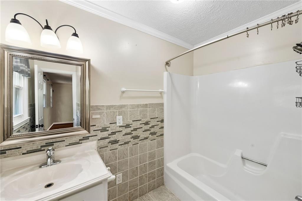 4848 Red Oak Drive
