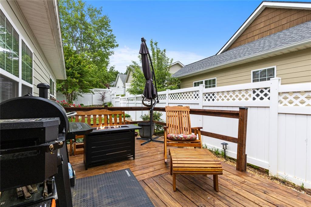 419 Long View Circle