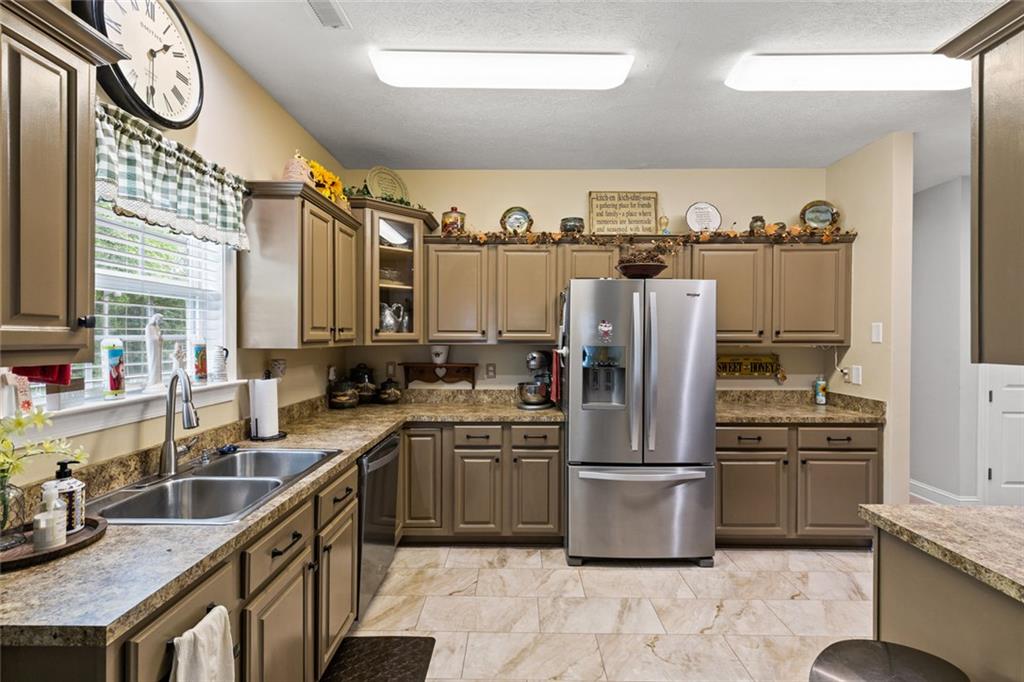 419 Long View Circle