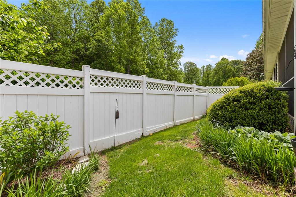 419 Long View Circle
