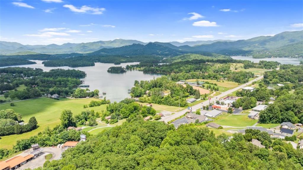 1586 US HWY 76