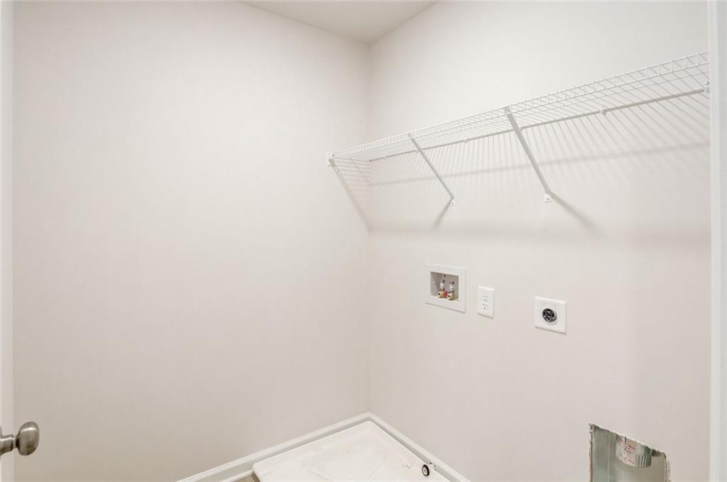 6330 Pine Ridge Point