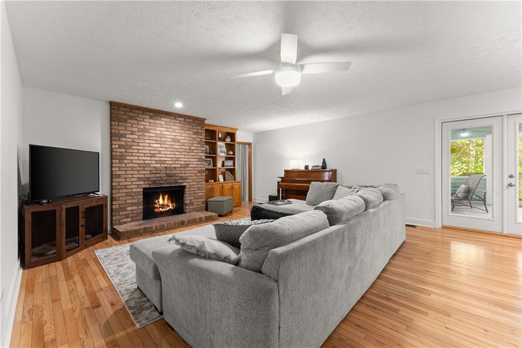 2856 Woodbriar Drive