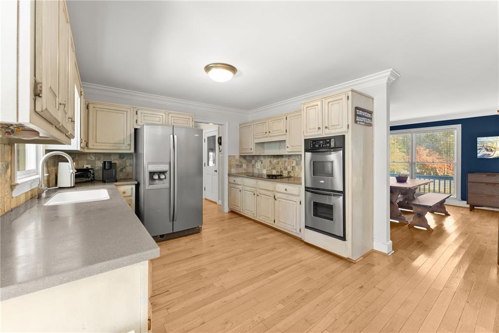 2831 Village Court