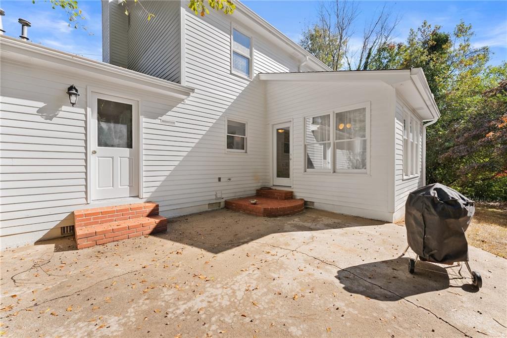 2831 Village Court