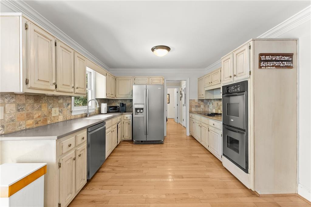 2831 Village Court