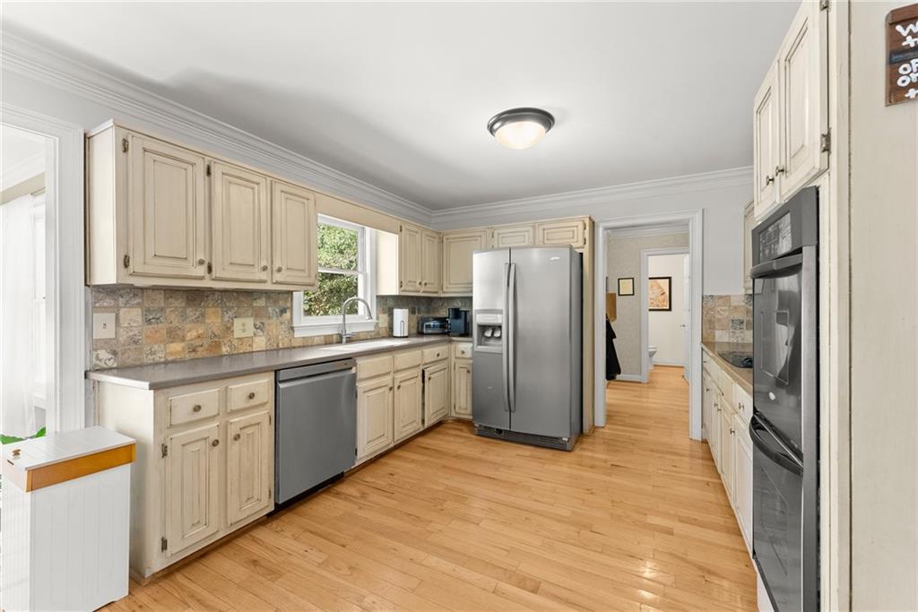 2831 Village Court