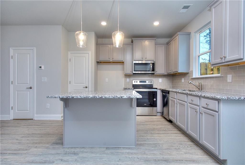 106 Greenview Court