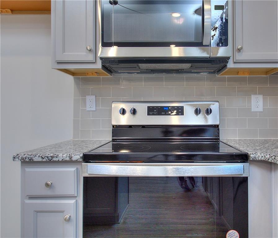 106 Greenview Court