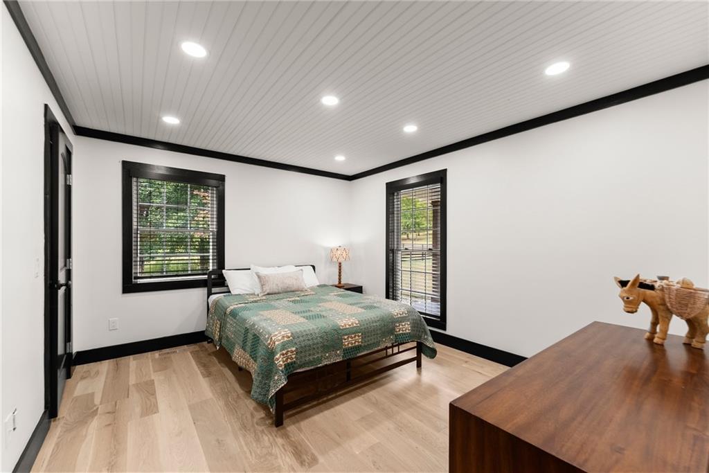 6147 Dahlonega Highway