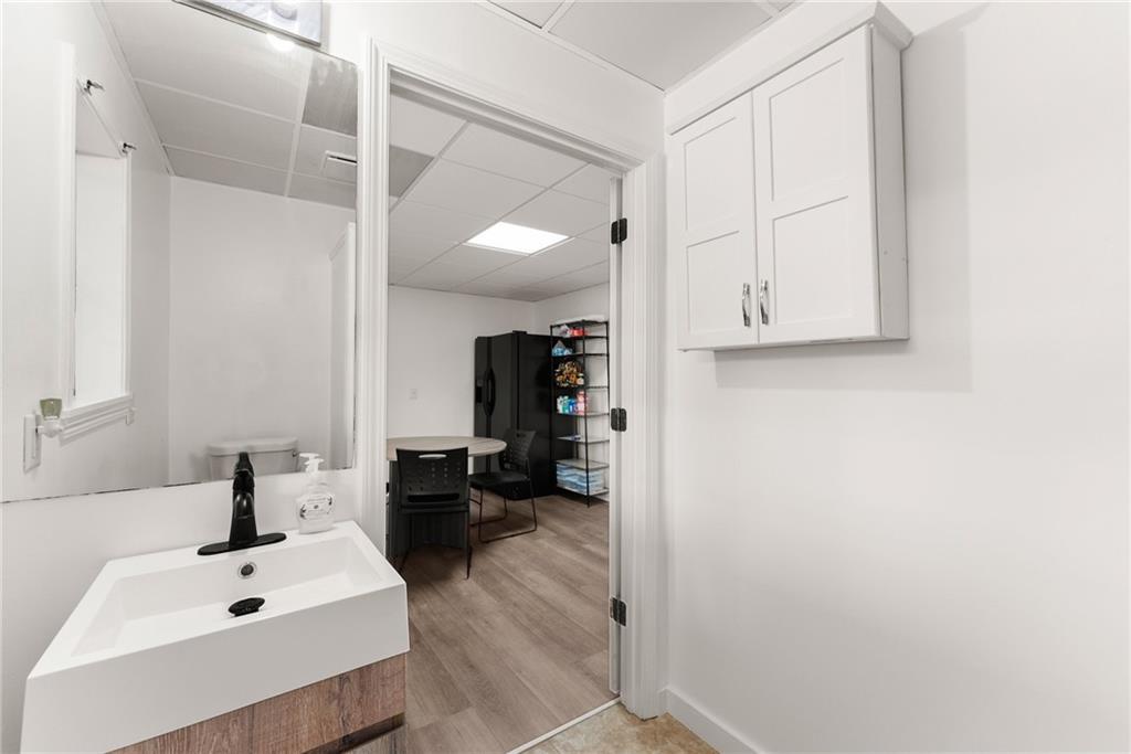 6147 Dahlonega Highway