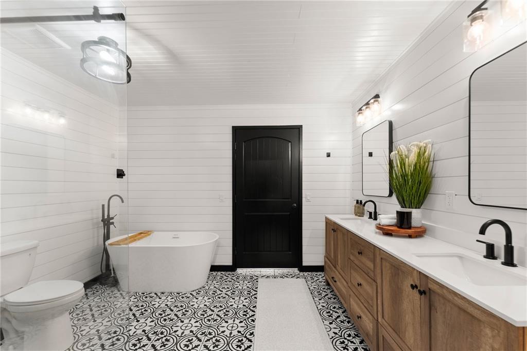 6147 Dahlonega Highway