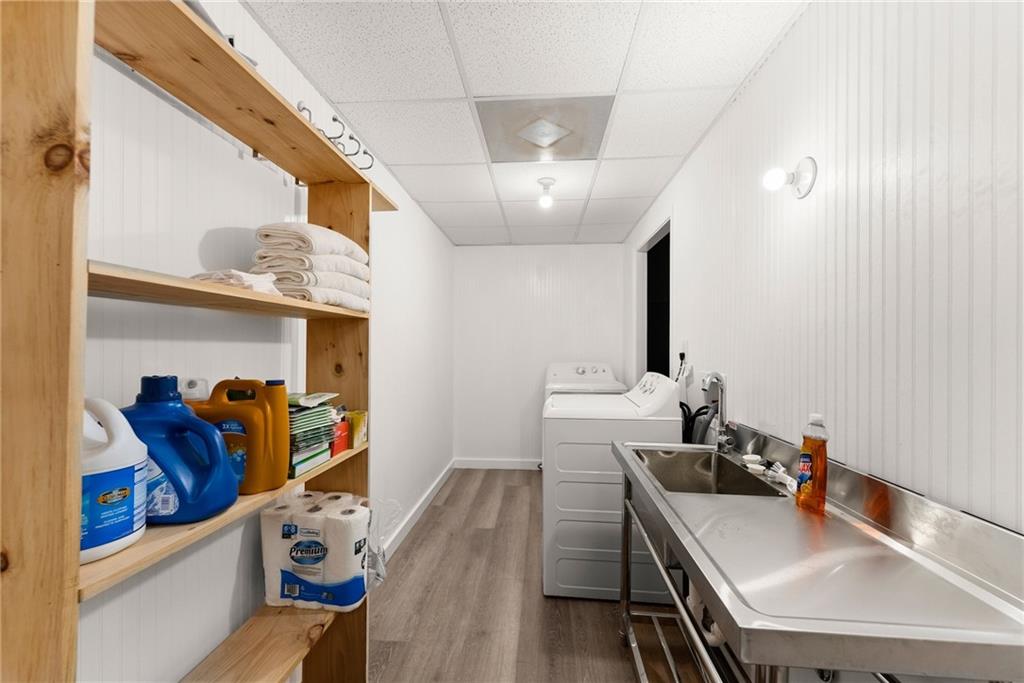 6147 Dahlonega Highway