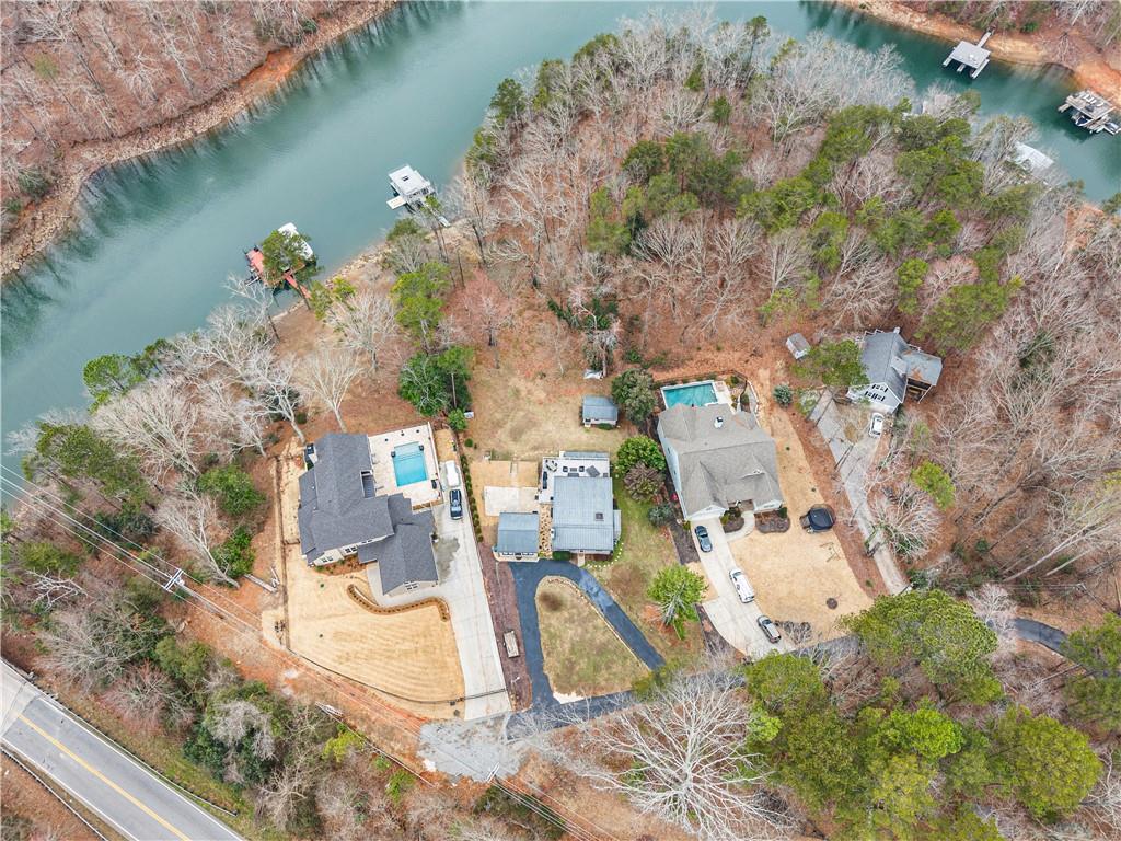6052 Seminole Drive