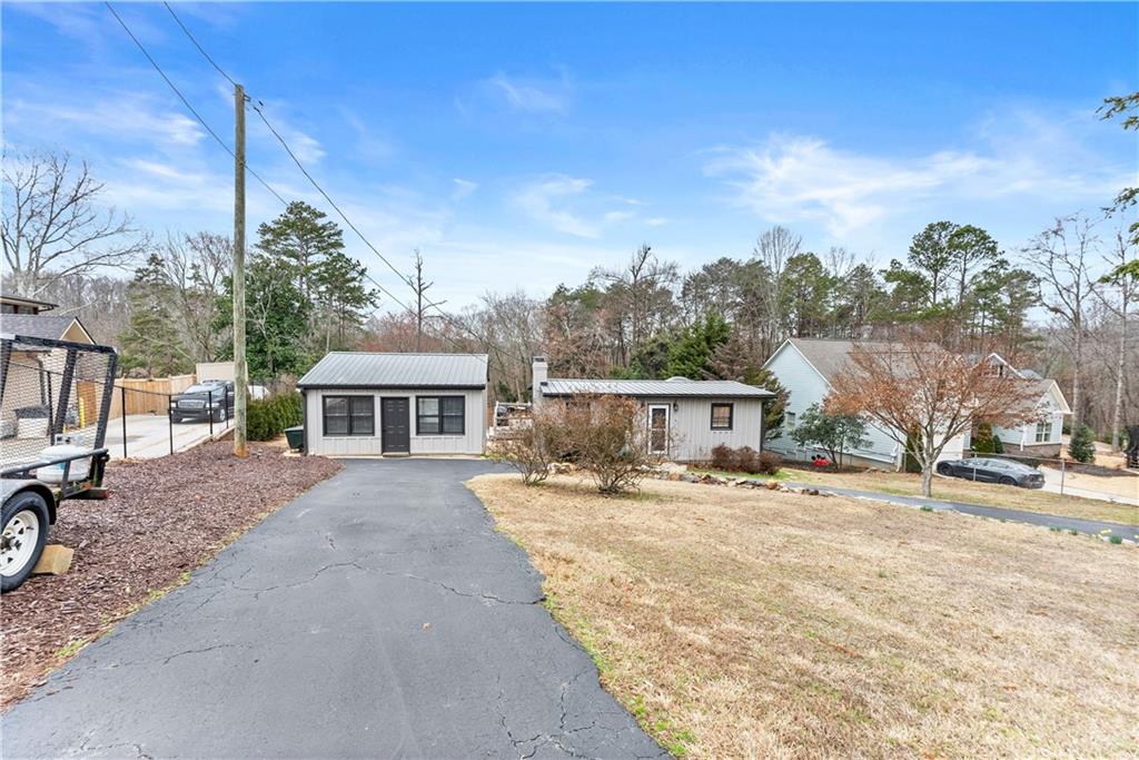 6052 Seminole Drive