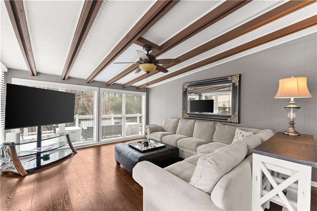 6052 Seminole Drive
