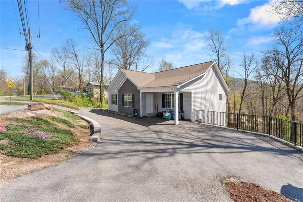 426 Old Clarksville Highway