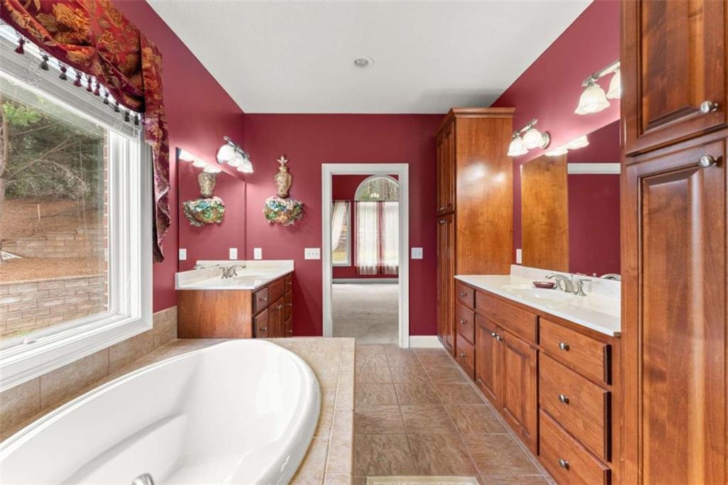 777 Oak Pointe Drive