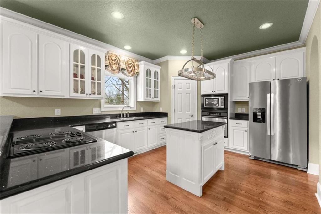 777 Oak Pointe Drive