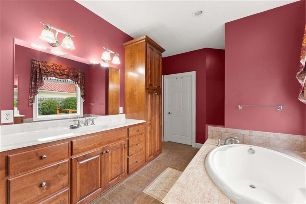 777 Oak Pointe Drive