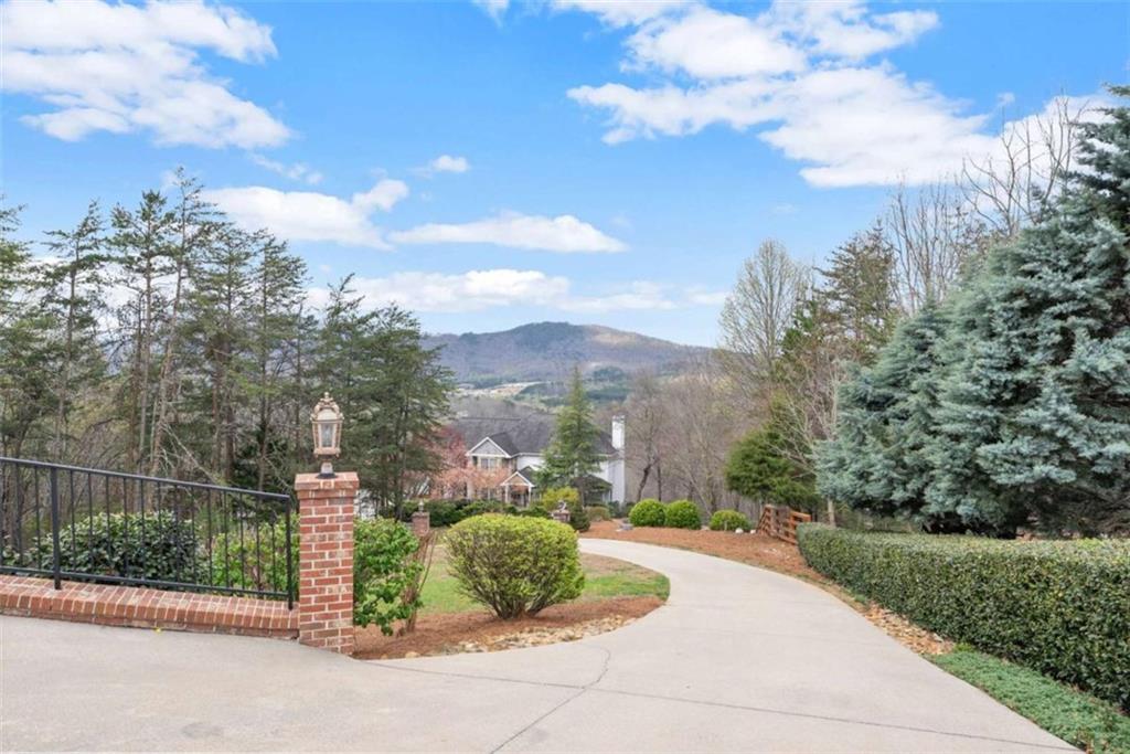 777 Oak Pointe Drive