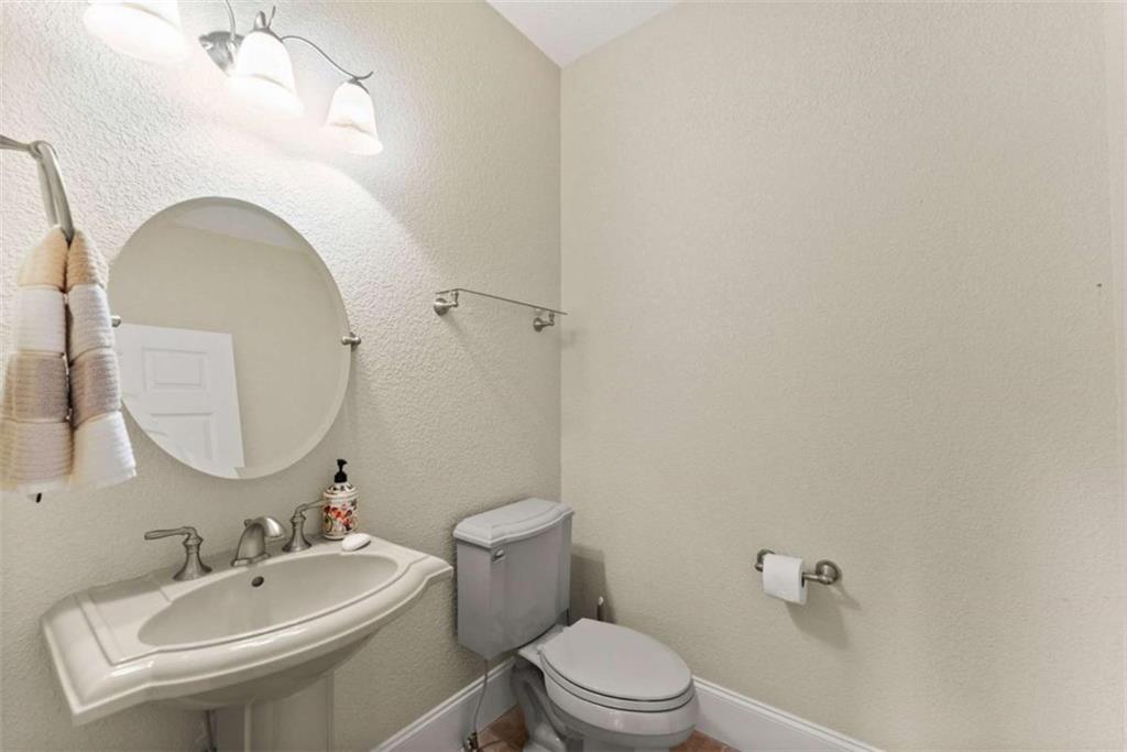 777 Oak Pointe Drive