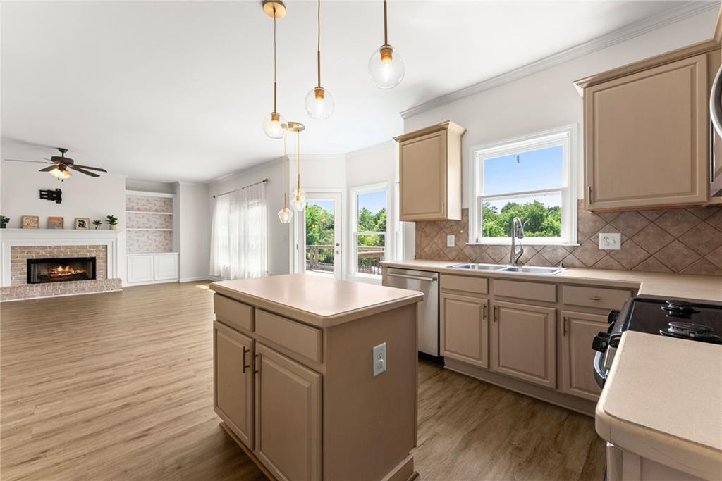 8455 Woodland View Drive
