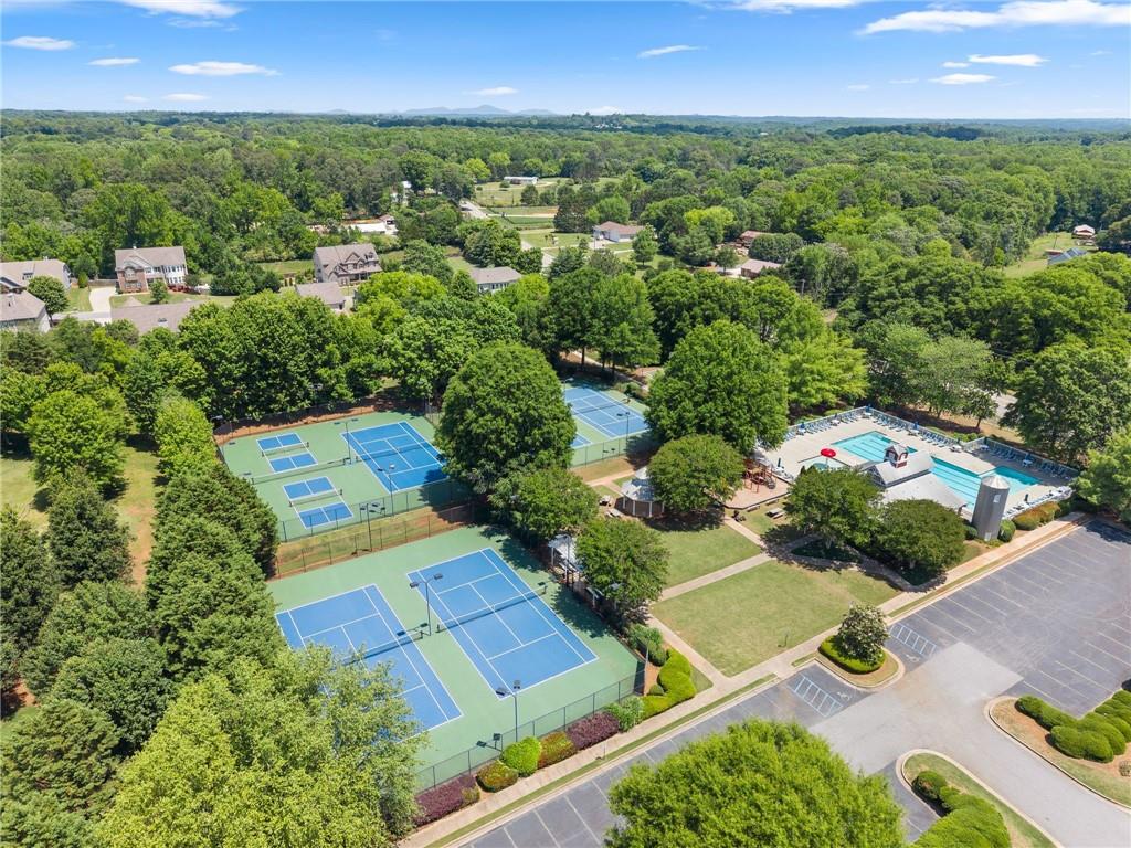 8455 Woodland View Drive