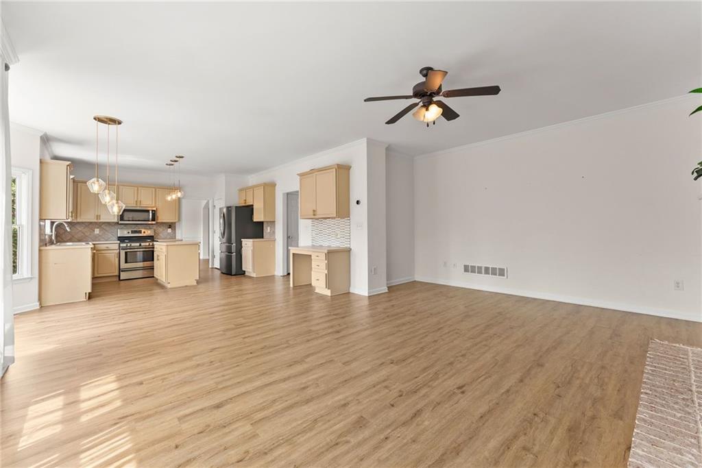 8455 Woodland View Drive
