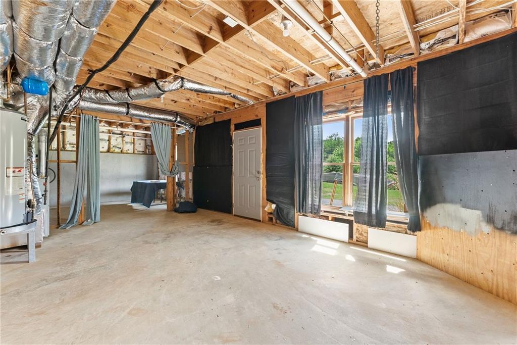 8455 Woodland View Drive