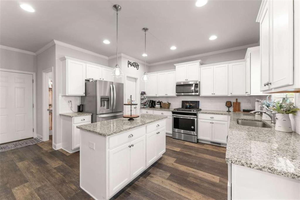 4005 Windsor Trail