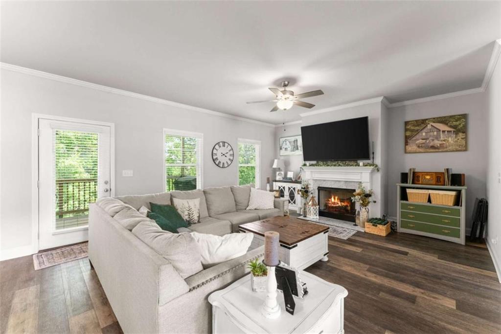 4005 Windsor Trail