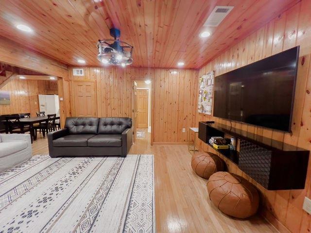 893 Hooper Road