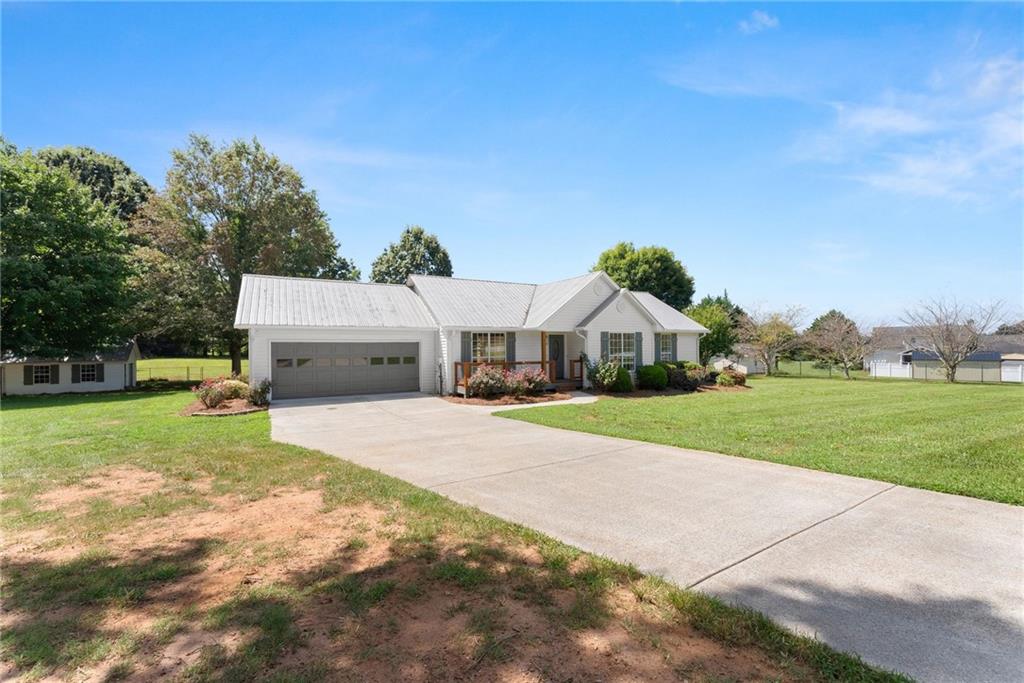 5820 Steve Black Road