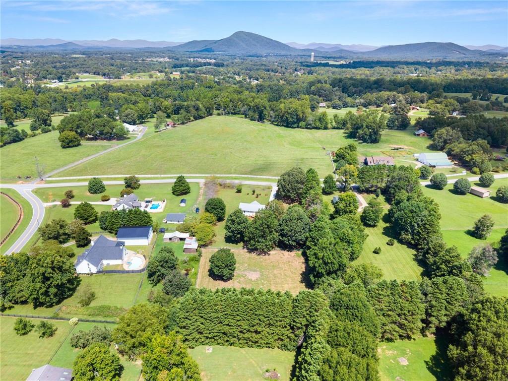 5820 Steve Black Road