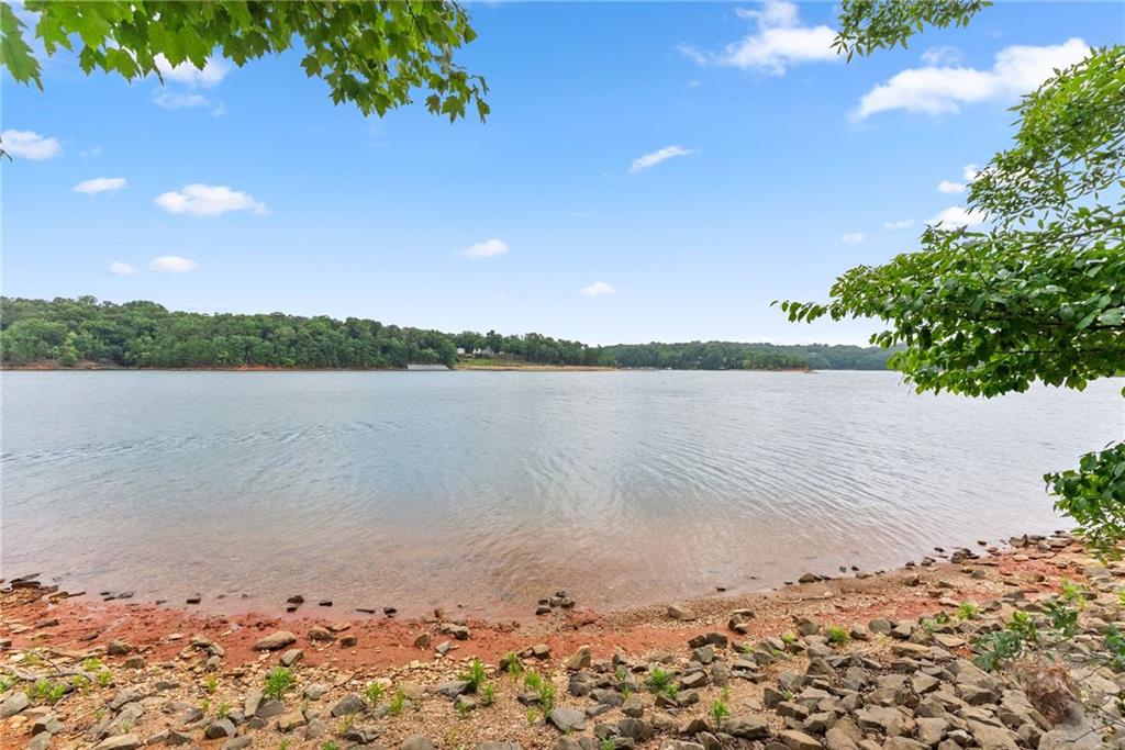 2819 NE Point Overlook