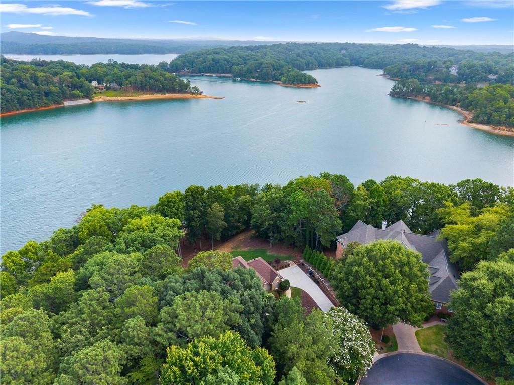 2819 NE Point Overlook