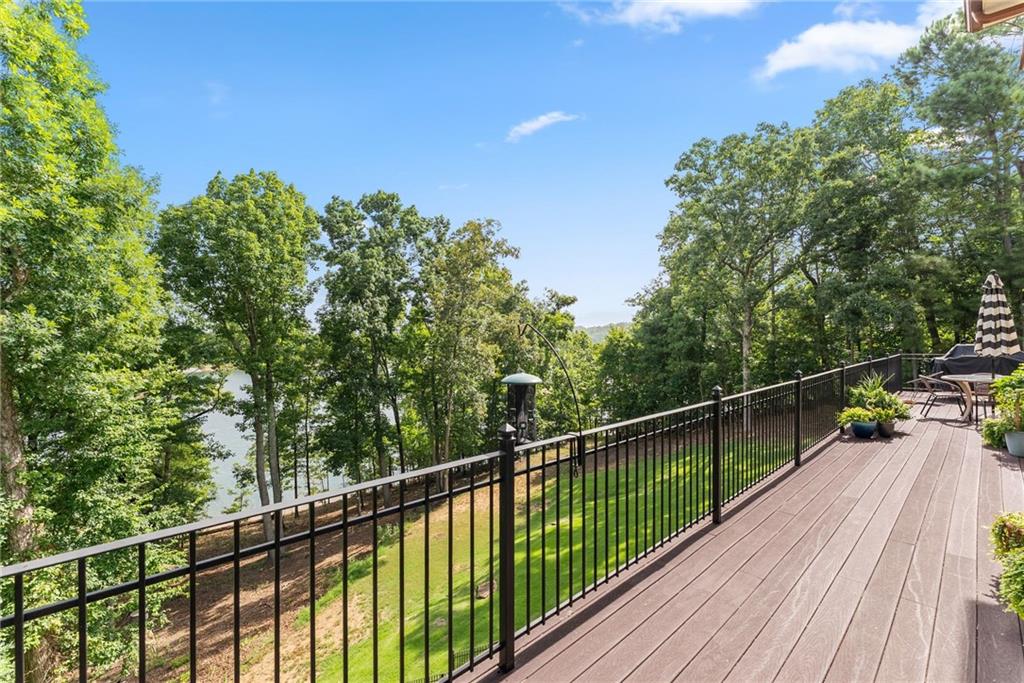 2819 NE Point Overlook